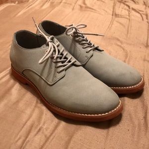 Tommy Hilfiger Men’s size 9.5 gray dress shoe